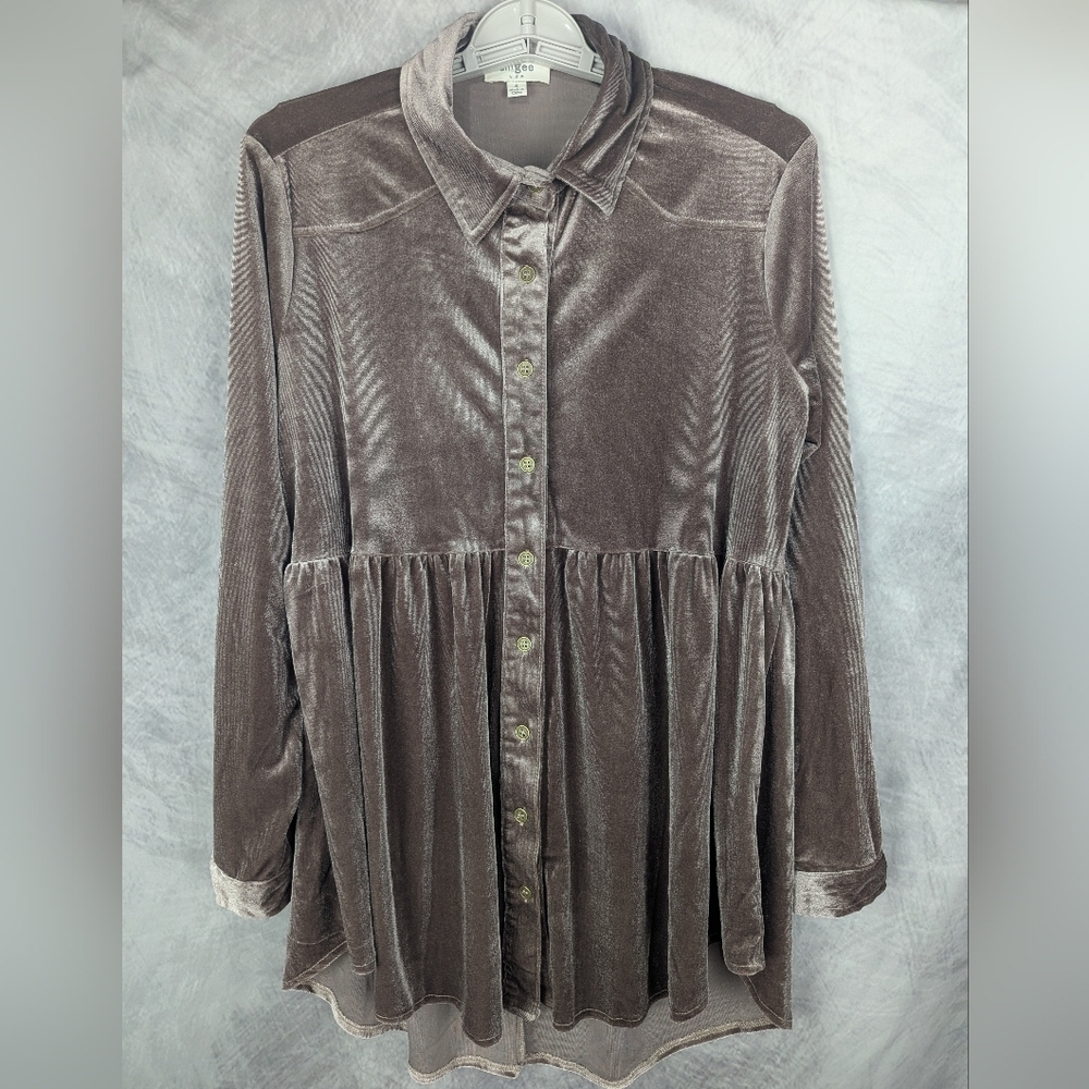Umgee Size Small Button Down Tiered Blouse Long Sleeve Cappuccino  Velvet